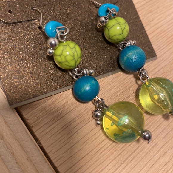 NWT Boho Blue & Green Dangle Earrings - Picture 3 of 3